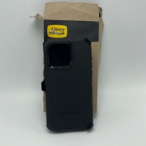New open box - iPhone 15 Pro Max Otterbox Defender phone case